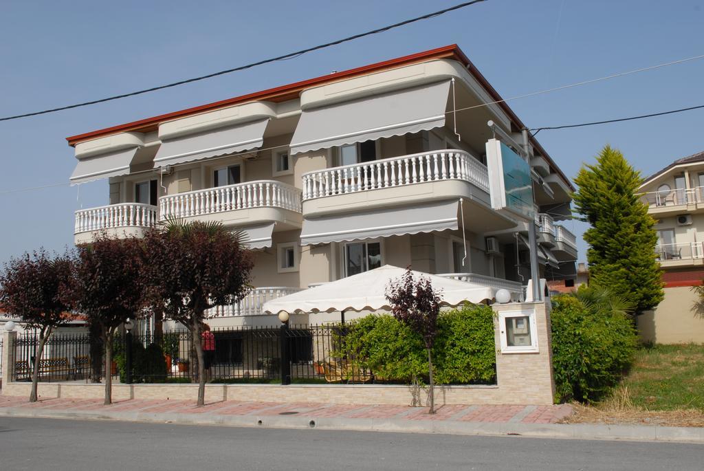 John & Eve Hotel Paralía エクステリア 写真