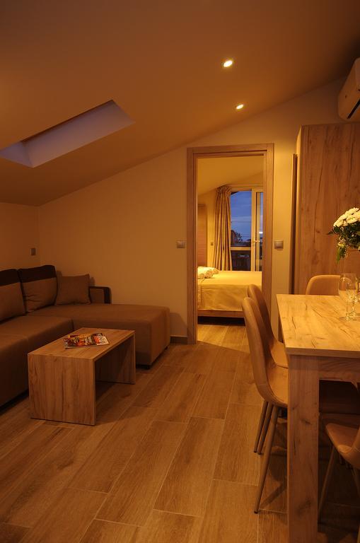 John & Eve Hotel Paralía エクステリア 写真